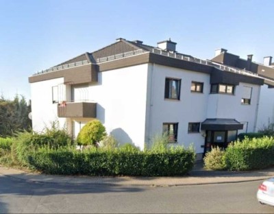 Helle 3,5-Zimmer-Wohnung mit Balkon und Terrasse in Ehlscheid