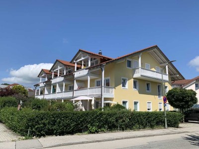 Exklusive 3-Zimmer-Wohnung mit gehobener Innenausstattung mit Balkon und EBK in Prien am Chiemsee