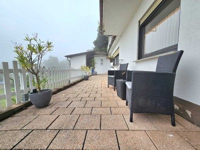 Möblierte Wohnung mit Terrasse & Garage zu vermieten