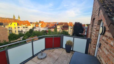 Möblierte (!!) schöne 3-Zi- DG- Whg., zentr. Lage (nahe Steingrube), 2019: Balkonanbau und Sanierung