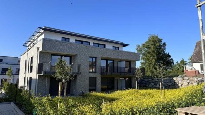 Neuwertige Wohnung 3 Zimmern, Balkon und EBK