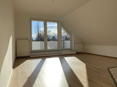 3 Zimmer Wohnung, offene EBK, Balkon in Hannover-Bothfeld