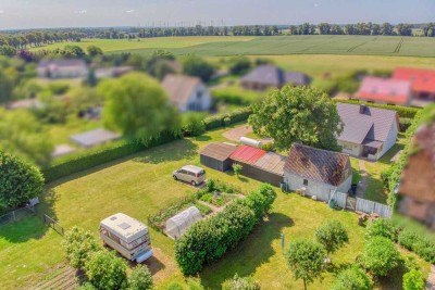 Naturgenuss: EFH inkl. Werkstatt mit großem Gartengrundstück in Feldrandlage