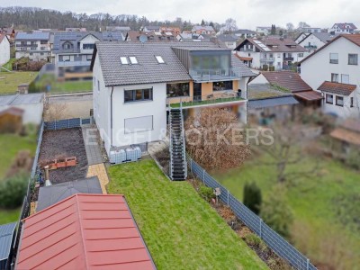 Geräumige Eigentumswohnung mit Garten, Balkon und Gartenhaus