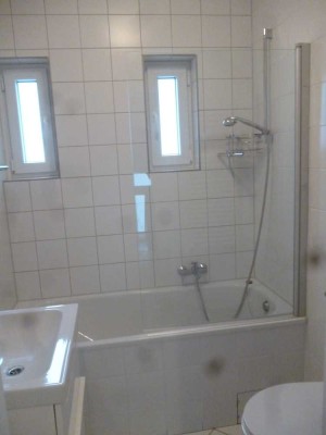 Geschmackvolle, vollst. renovierte 2-Zimmer-Wohnung mit geh. Innenausstattung in Mülheim an der Ruhr