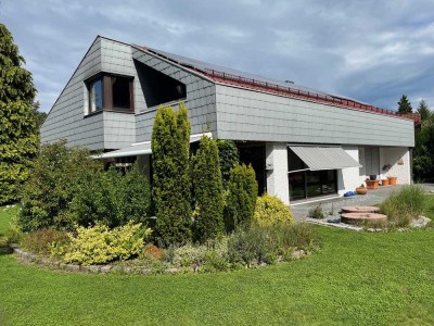 BESICHTIGUNG MIT DROHNEN-VIDEO !!! Das besondere Haus mit großem Garten und Doppelgarage