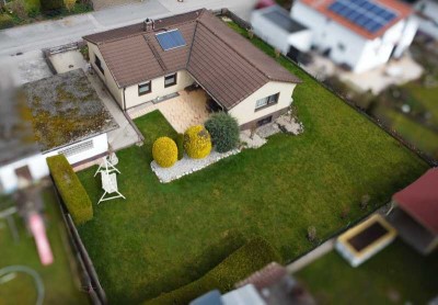 Bungalow mit Geschichte & Gestaltungsspielraum mit traumhaftem Garten