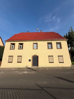 Erstbezug nach Sanierung - Denkmalgeschütztes Einfamilienhaus im ruhigen Wermsdorf