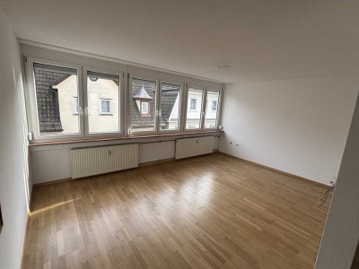 Attraktive 3,5-Zimmer Wohnung im 2. OG in Göppingen