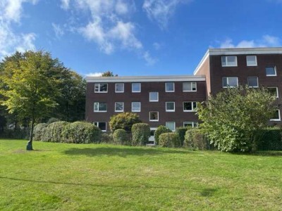 Renoviert: Geschmackvolle Wohnung mit drei Zimmern sowie Balkon in Goßhansdorf