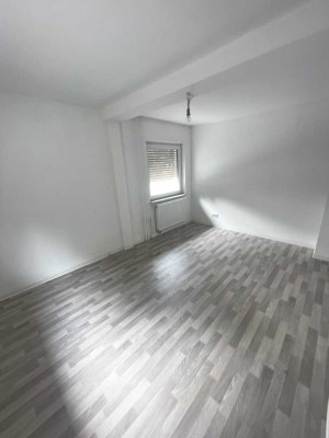 Neuwertiges Studentenzimmer in Lahntal-Goßfelden