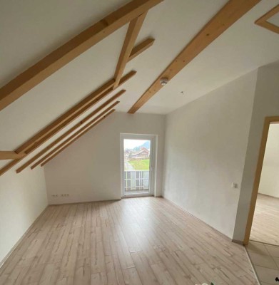 Charmante 1,5-Zimmer Dachgeschosswohnung in Oberstaufen