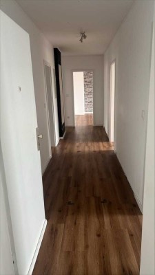 Helle 3-Zimmer-Wohnung mit Balkon in zentraler Lage von Wuppertal