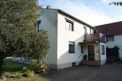 * Eigentumswohnung mit ca. 1.000 m² Grundstücksanteil * - 3-Zi.-Wohnung mit Garage in Wipshausen