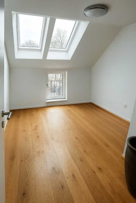 Elegante Maisonette mit Balkon – Zentral in Derendorf kernsaniert