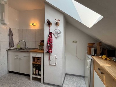 Schöne, ruhige 3-Zimmer-Dachgeschosswohnung in Gerbrunn