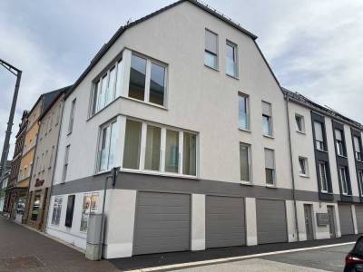 4-Zimmer-Wohnung in Rehau - Aufzug - Balkon - Garage mit direktem Zugang zum Gebäude - Baujahr 2016