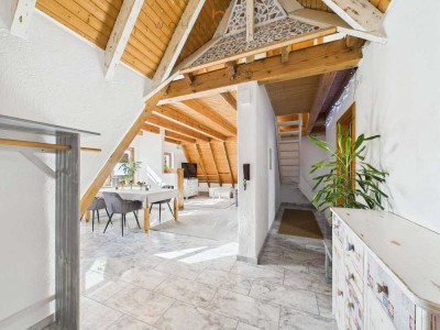 bezugsfreie, lichtdurchflutete Maisonettewohnung