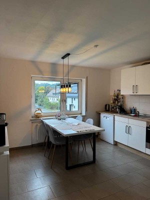 Großzügige Etagenwohnung