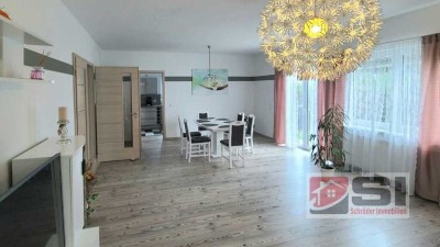 Ihr neues Zuhause: modernes Fertighaus mit Garten und Terrasse