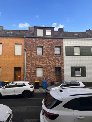 Grundsolides EFH mit Garage, direkt in Düren zu verkaufen