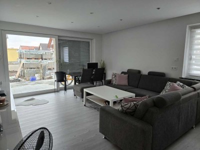 wunderschöne  113  große 4 Zi Whg   mit Garten