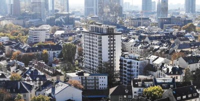 Exklusive, neuwertige 2,5-Zimmer-Wohnung mit Balkon und EBK in Frankfurt
