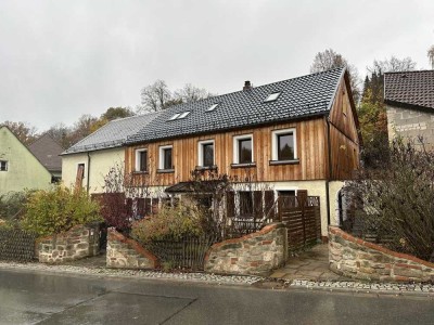 Gelegenheit: 2-Zi-Whg mit Terrasse und Gartenanteil! Auch als WG geeignet!