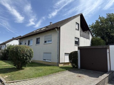 Ideal für große Familien:
2 ½-FAMILIENWOHNHAUS
MIT GARTEN UND 3 GARAGEN