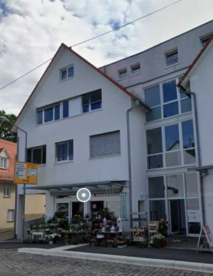 Neuwertige 2,5-Zimmer-Wohnung mit EBK in Eningen