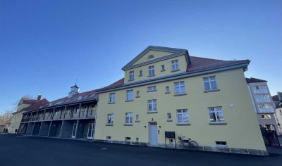 2-Zimmer im Sanierten Dankmal, Parkett, Kellerabteil, Fahrradschuppen, Küche (s. Ablöse), Gäste WC