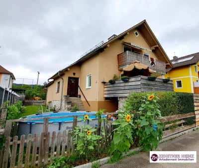 Charmantes Familienhaus mit viel Potential-Ein idyllische Platz zum Leben nahe Vöcklabruck um € 212.000 .-