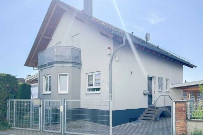 Ein Zuhause mit Möglichkeiten: Einfamilienhaus, Einliegerwohnung, Halle & mehr auf über 1.000 m²
