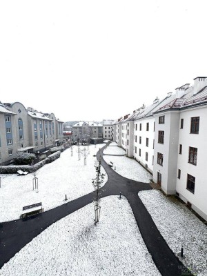 Renovierte Altbauwohnung in ruhigem Wohnkomplex