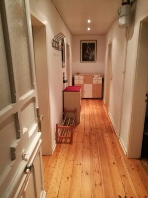 Helle 2,5 ZKB Altbau-Dachgeschosswohnung in ruhiger Innenstadtlage