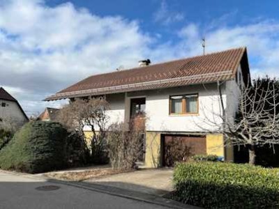 Gepflegtes Wohnhaus mit 825 m² Grundstück in Geislingen b. Balingen