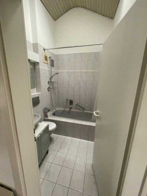 2-Zimmer-DG-Wohnung mit EBK in Kornwestheim
