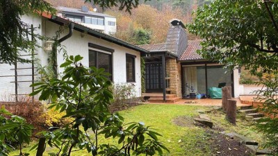 Großzügiges Einfamilienhaus mit Kamin, Terrasse und viel Platz für die ganze Familie