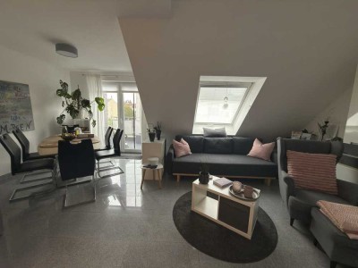 Großzügige 3-Zimmer-Maisonette im Dachgeschoss mit Balkon