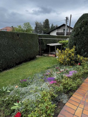 Frisch renovierte Gartenwohnung im Herzen von Bobingen
