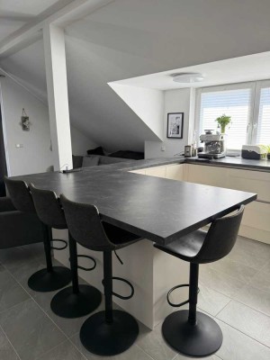 Moderne 3-Zimmer-Penthousewohnung im ruhigen Zentrum von Pulheim