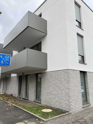 Schöne helle gut aufgeteilte 3,5 Zimmer/Neubauwohnung im 1.Obergeschoss mit gr. Balkon