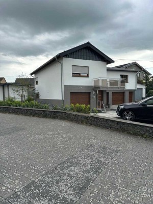 Freistehendes Einfamilienhaus in Brohl-Lützing (Niederlützingen) - Baujahr 2024