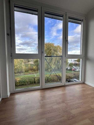 Für Sie neu saniert! Superschöne 2-Raumwohnung mit Wintergarten!
