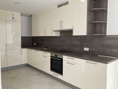 Helle hochwertige 2-Zimmer Neubauwohnung mit EBK, Garten und Stellplatz ERSTBEZUG - Ilsfeld