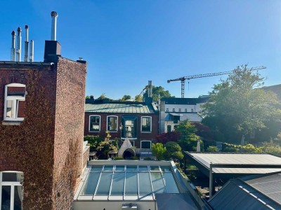 Stilvolle 2-Zimmer-Wohnung mit Südbalkon im Innenhof in der Düsseldorfer Carlstadt