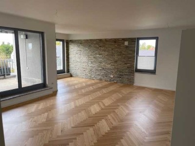 Exklusive, neuwertige 5-Zimmer-Penthouse-Wohnung mit lux. Innenausstattung mit EBK