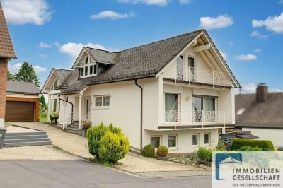 Großzügiges Einfamilienhaus mit Ausbaupotenzial in ruhiger Lage!