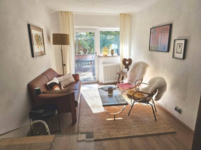 Zell am See: Sonnige, hochwertig ausgestattete ca. 35 qm 2-Zimmer-Wohnung plus 5,45 qm Balkon, Parkplatz inkludiert