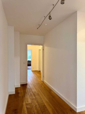 117 m² sanierte 4-Raum-Wohnung mit 2 Balkonen und TG Stellplatz in Wandsbek